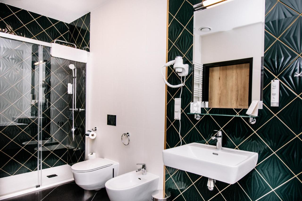 Ruben Hotel Zielona Gora Екстер'єр фото