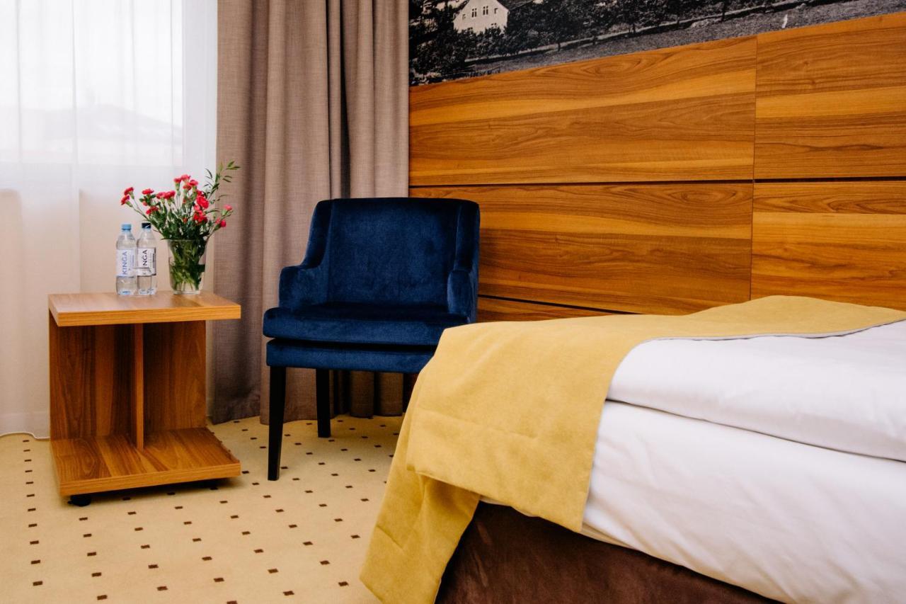 Ruben Hotel Zielona Gora Екстер'єр фото