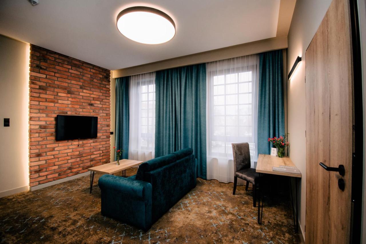 Ruben Hotel Zielona Gora Екстер'єр фото