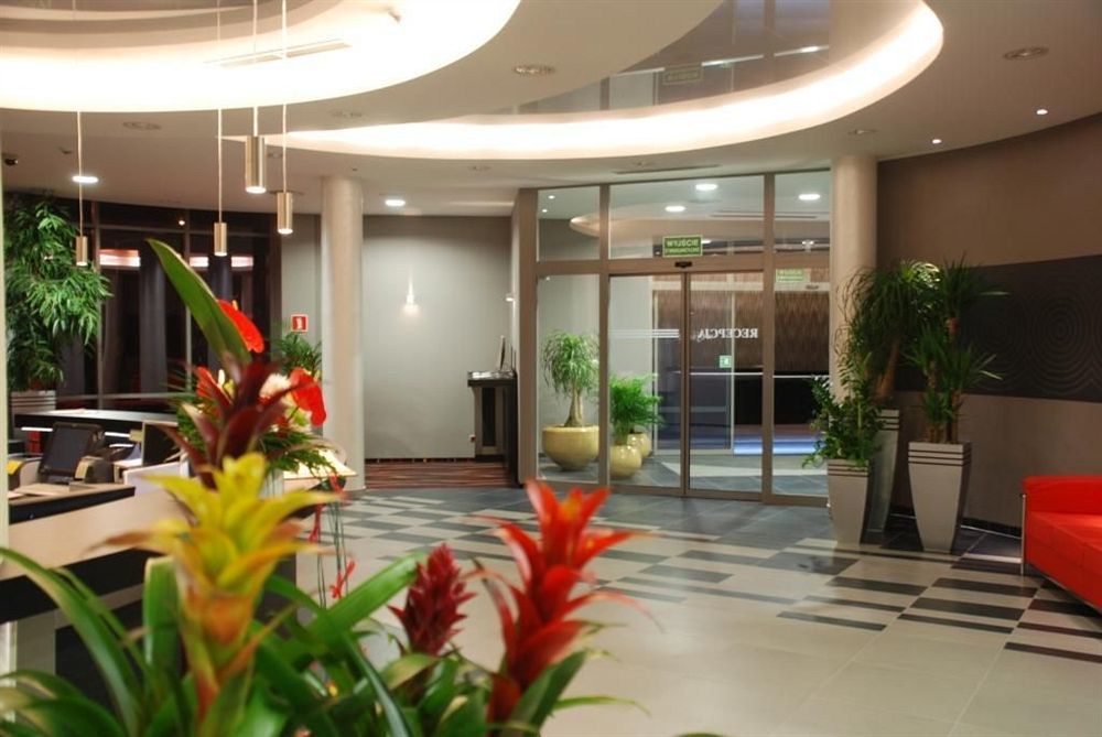 Ruben Hotel Zielona Gora Екстер'єр фото