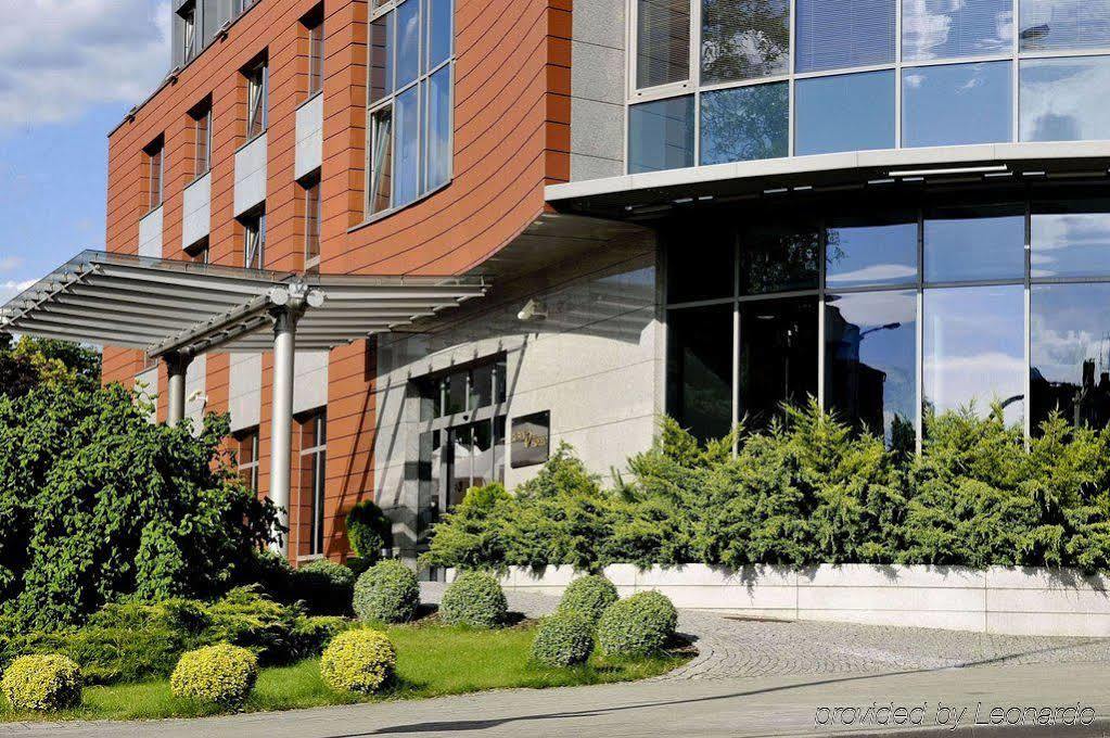 Ruben Hotel Zielona Gora Екстер'єр фото